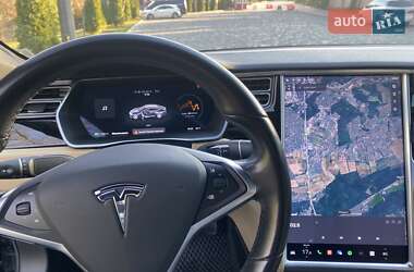 Лифтбек Tesla Model S 2016 в 
