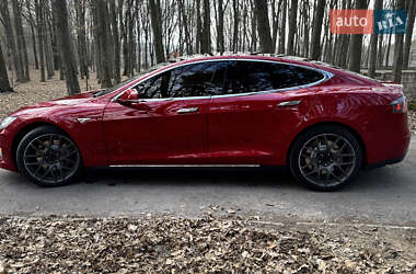Лифтбек Tesla Model S 2014 в 