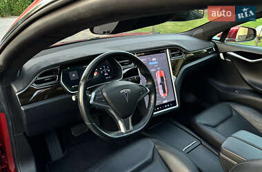 Лифтбек Tesla Model S 2016 в 