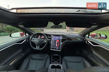 Лифтбек Tesla Model S 2016 в 