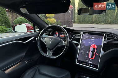 Лифтбек Tesla Model S 2016 в 