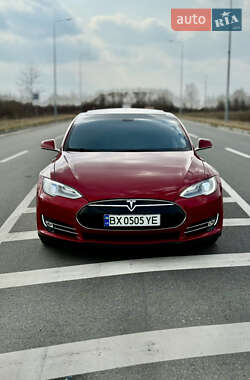 Лифтбек Tesla Model S 2013 в 
