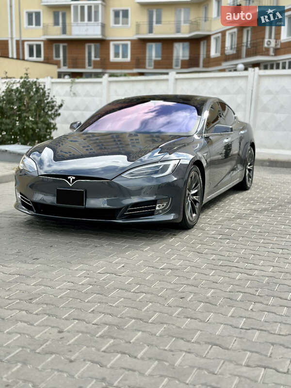 Tesla Model S 2017