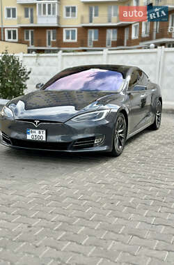 Ліфтбек Tesla Model S 2017 в 