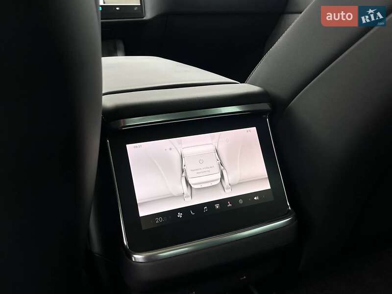 Лифтбек Tesla Model S 2021 в Львове