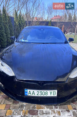 Лифтбек Tesla Model S 2015 в 