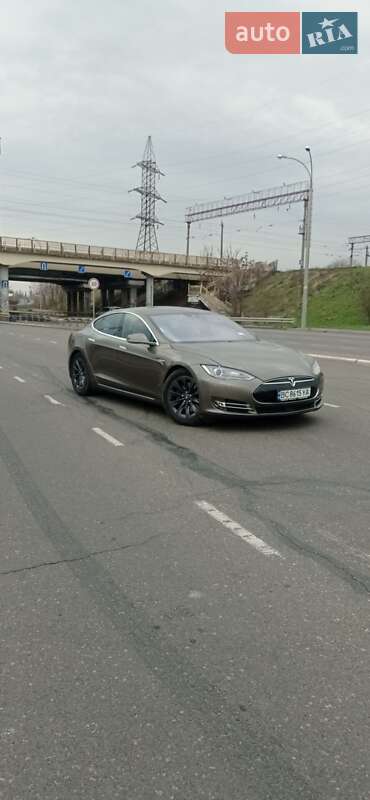 Лифтбек Tesla Model S 2016 в Одессе фото 8 Лифтбек Tesla Model S 2016 в Одессе