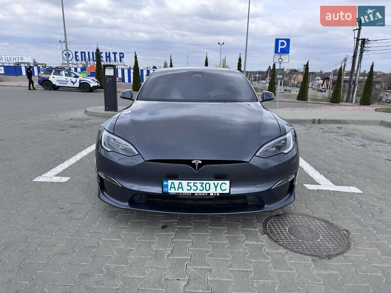 Лифтбек Tesla Model S 2021 в Киеве