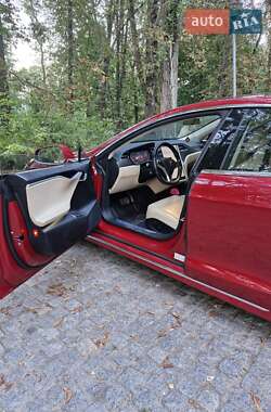 Лифтбек Tesla Model S 2017 в 