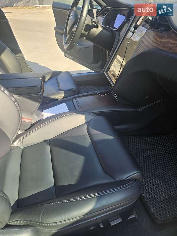 Ліфтбек Tesla Model S 2020 в Києві