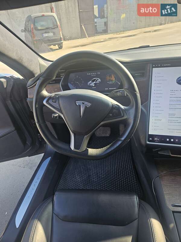 Ліфтбек Tesla Model S 2020 в Києві