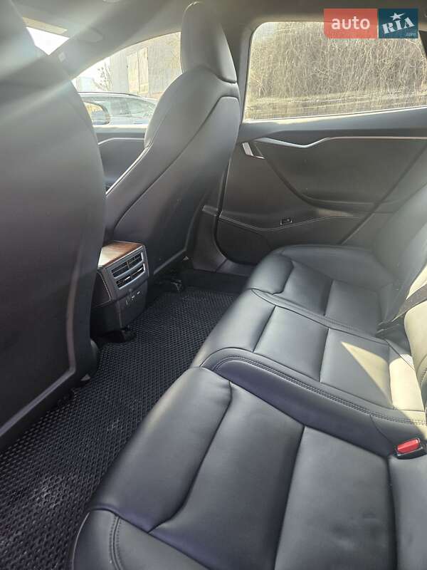 Ліфтбек Tesla Model S 2020 в Києві