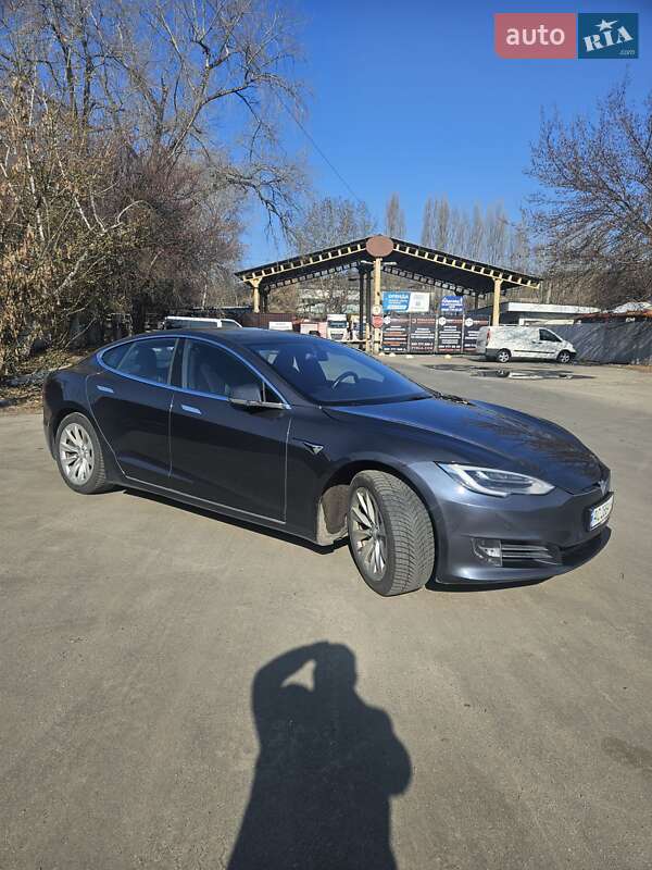 Ліфтбек Tesla Model S 2020 в Києві