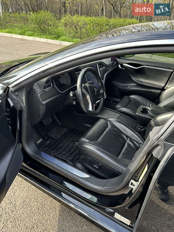 Лифтбек Tesla Model S 2017 в Одессе