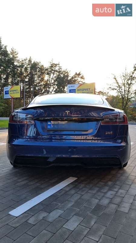 Лифтбек Tesla Model S 2021 в Киеве