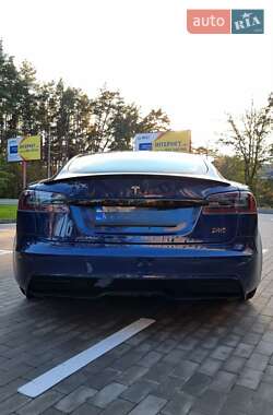 Ліфтбек Tesla Model S 2021 в 