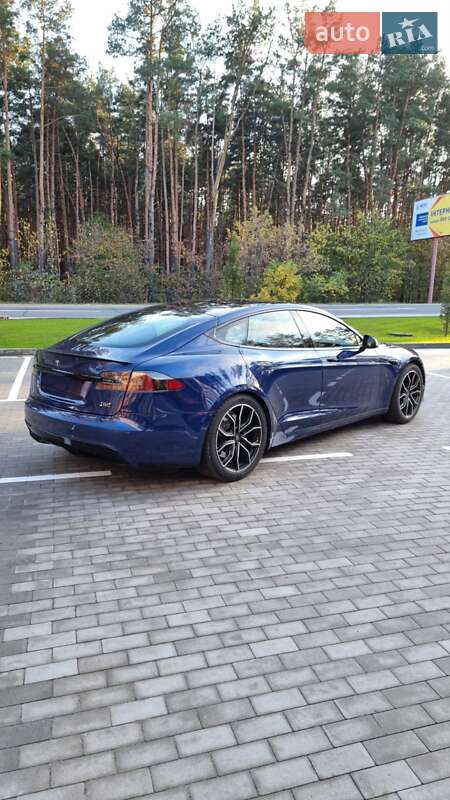 Лифтбек Tesla Model S 2021 в Киеве