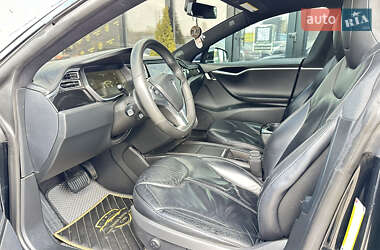 Лифтбек Tesla Model S 2014 в 