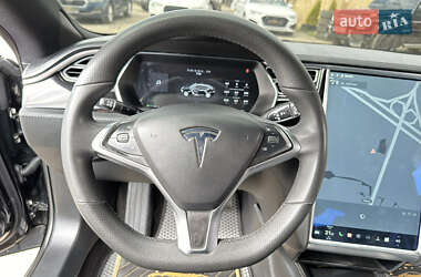 Лифтбек Tesla Model S 2014 в 