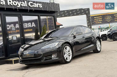 Лифтбек Tesla Model S 2014 в 