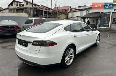 Ліфтбек Tesla Model S 2013 в 