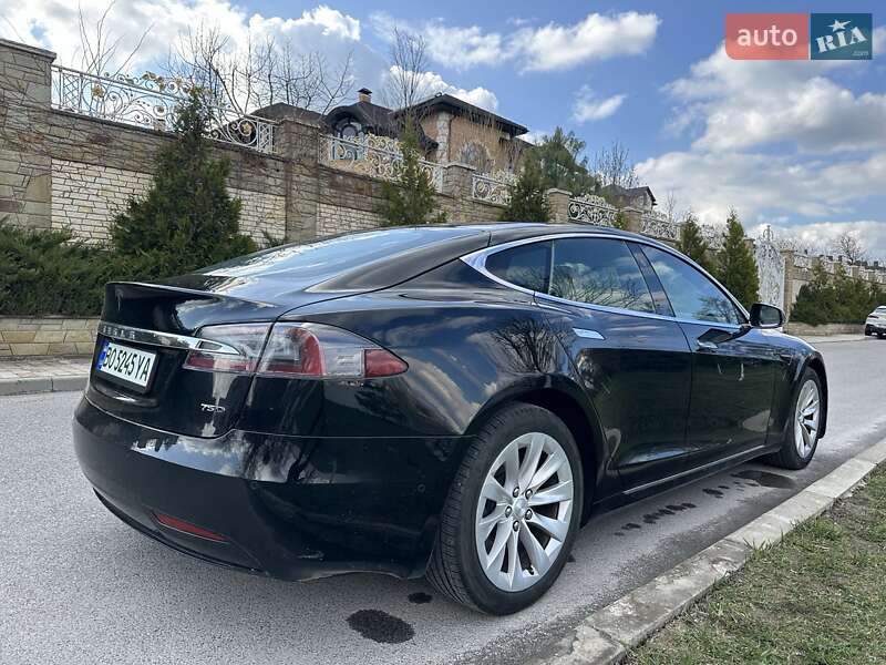 Лифтбек Tesla Model S 2017 в Тернополе