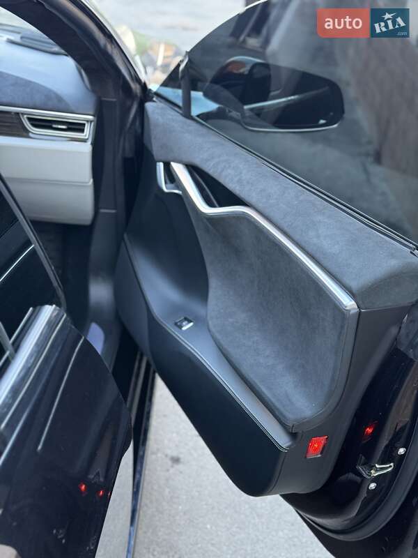 Лифтбек Tesla Model S 2015 в Виннице