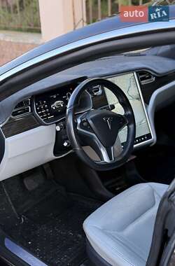 Лифтбек Tesla Model S 2015 в Виннице