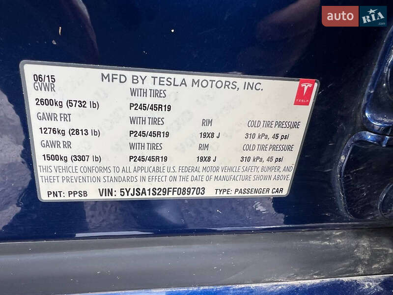 Лифтбек Tesla Model S 2015 в Киеве