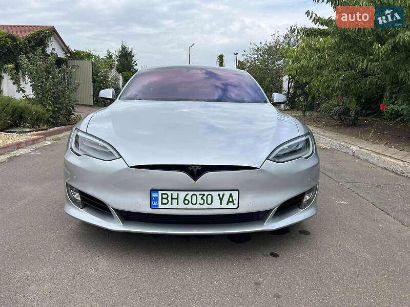 Лифтбек Tesla Model S 2017 в Одессе