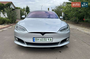 Ліфтбек Tesla Model S 2017 в 