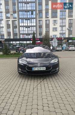 Лифтбек Tesla Model S 2013 в 