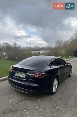 Ліфтбек Tesla Model S 2015 в 