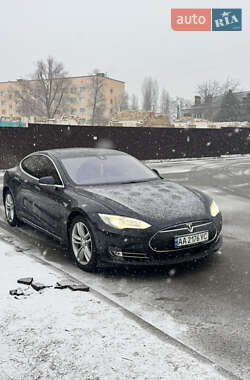 Ліфтбек Tesla Model S 2015 в 