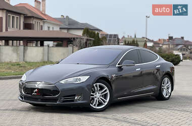 Лифтбек Tesla Model S 2014 в 
