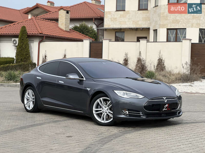 Лифтбек Tesla Model S 2014 в Одессе