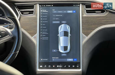Лифтбек Tesla Model S 2014 в 