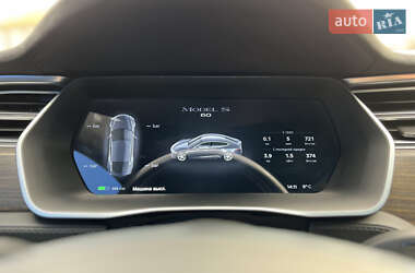 Лифтбек Tesla Model S 2014 в 