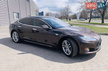 Лифтбек Tesla Model S 2013 в 