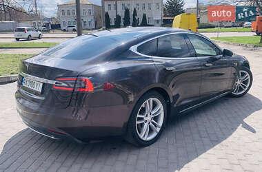 Лифтбек Tesla Model S 2013 в 