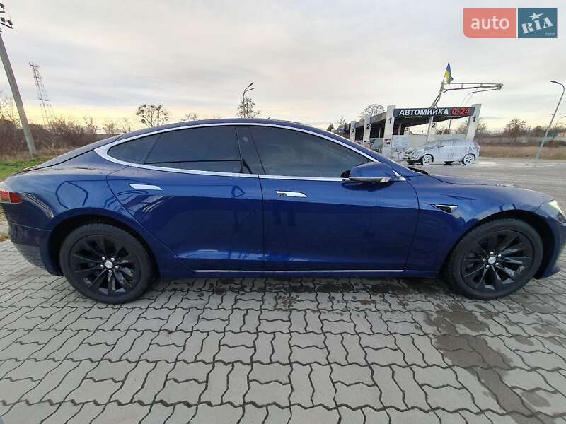 Tesla Model S 2018