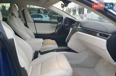 Лифтбек Tesla Model S 2018 в Радехове