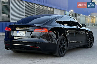 Лифтбек Tesla Model S 2022 в 