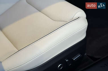 Лифтбек Tesla Model S 2022 в 