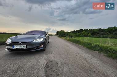Лифтбек Tesla Model S 2017 в Киеве