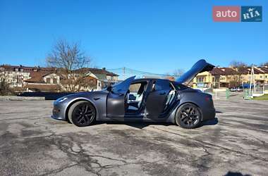 Лифтбек Tesla Model S 2022 в 