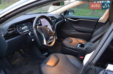 Лифтбек Tesla Model S 2015 в 