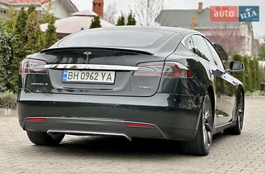 Лифтбек Tesla Model S 2014 в 