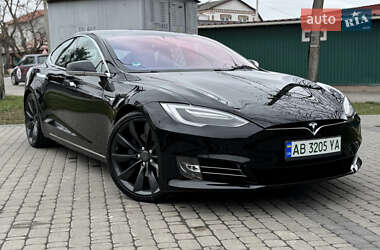 Лифтбек Tesla Model S 2017 в 