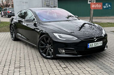 Лифтбек Tesla Model S 2017 в 